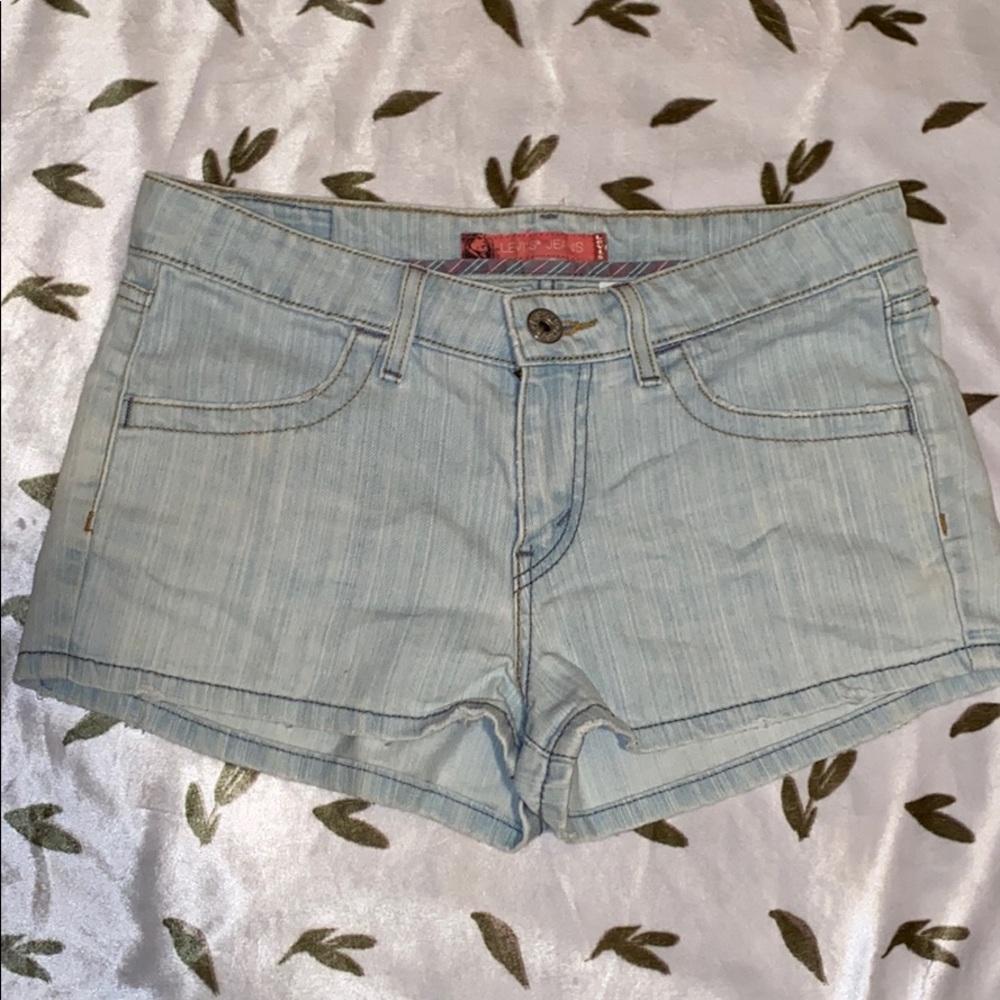 🌵Levi’s shorts